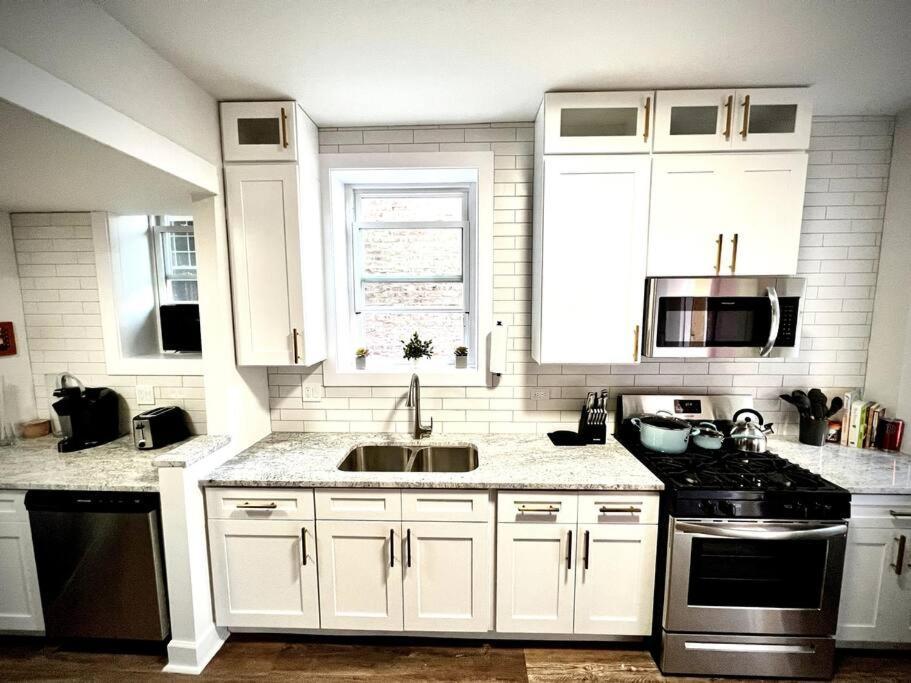 Modern Vintage 2Br Walkable To Dining & Lakefront Lägenhet Chicago Exteriör bild